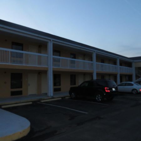 Western Motel Scooba Exterior photo